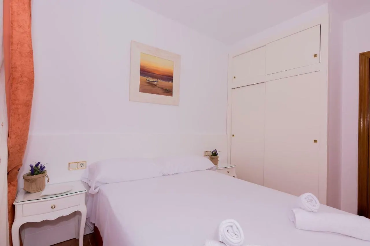 Homeholidaysrentals Aube Sant Cebria de Vallalta 0*,