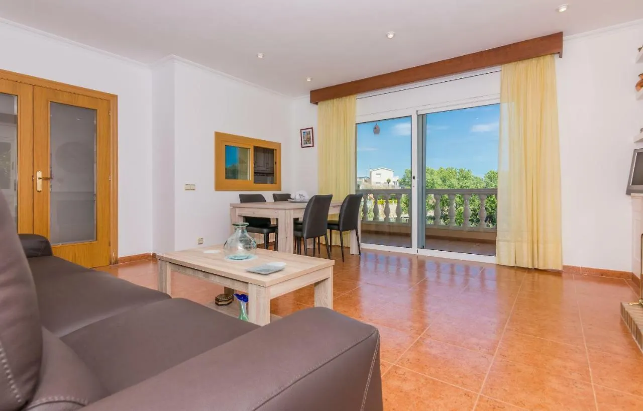 Homeholidaysrentals Aube Sant Cebria de Vallalta 0*,