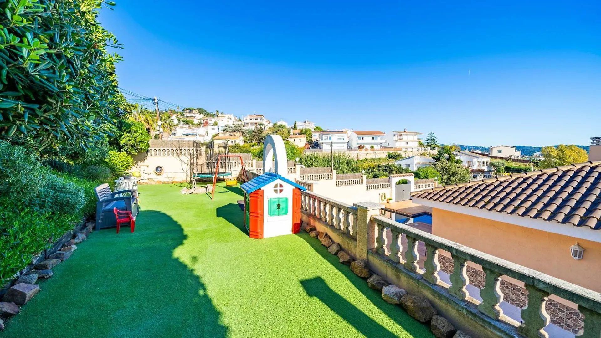 Homeholidaysrentals Aube Sant Cebrià de Vallalta 0*,  Španělsko