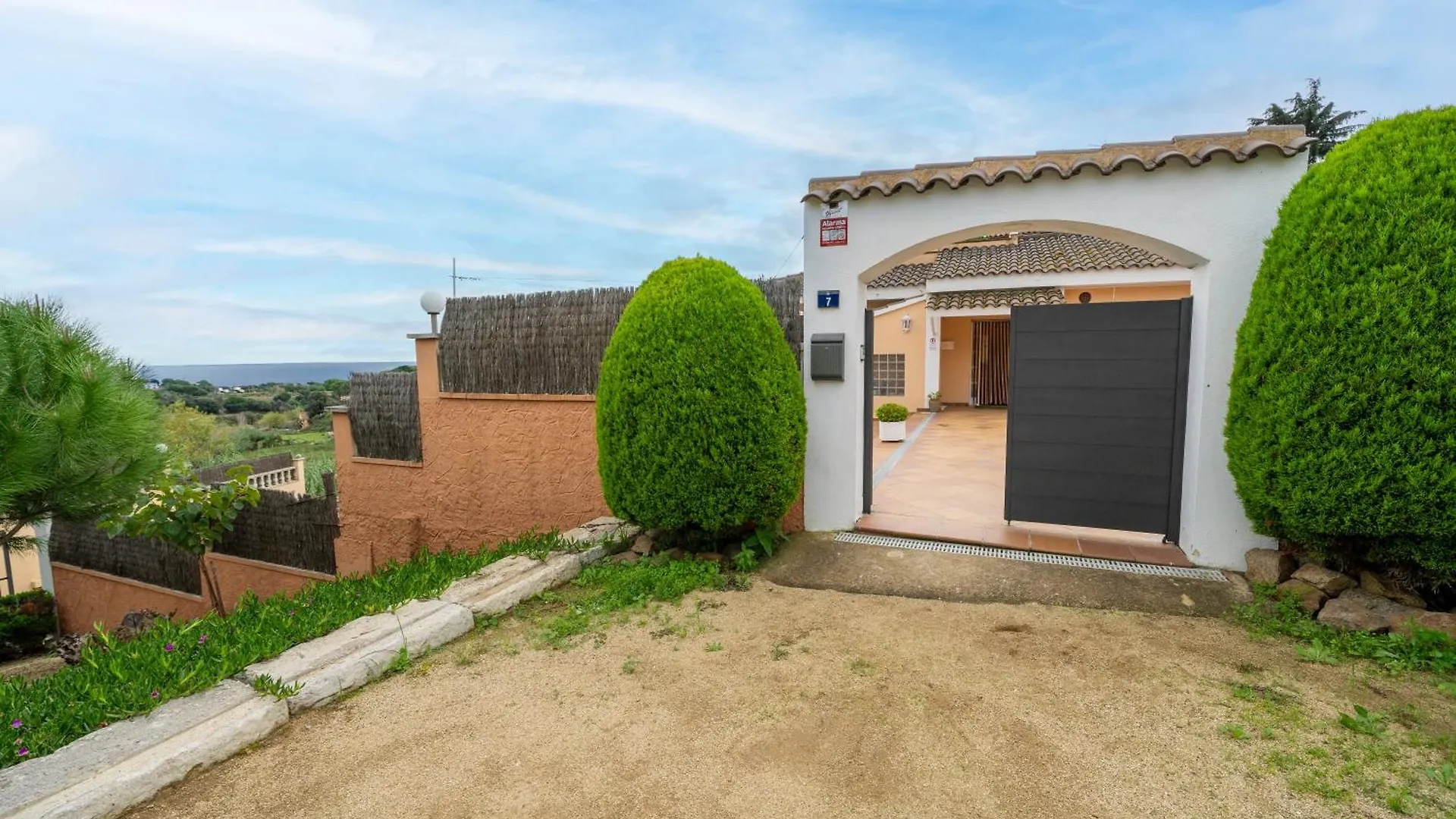 Homeholidaysrentals Aube Sant Cebrià de Vallalta 0*,